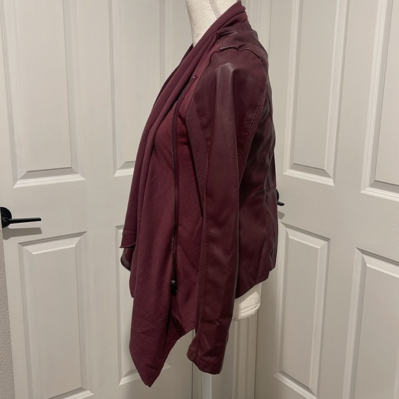 Blank NYC maroon shawl collar jacket - Picture 3 of 4